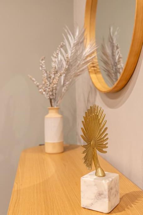 Smaragdi Luxury Jacuzzi Apartment Noho Premium Living Athen Eksteriør bilde