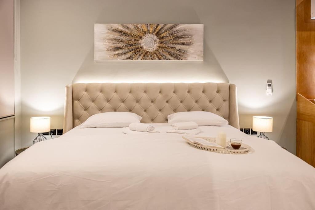 Smaragdi Luxury Jacuzzi Apartment Noho Premium Living Athen Eksteriør bilde