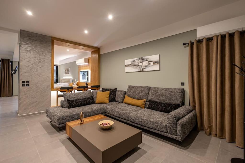 Smaragdi Luxury Jacuzzi Apartment Noho Premium Living Athen Eksteriør bilde