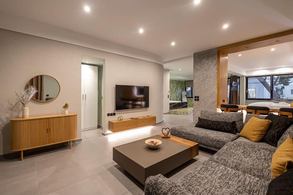 Smaragdi Luxury Jacuzzi Apartment Noho Premium Living Athen Eksteriør bilde